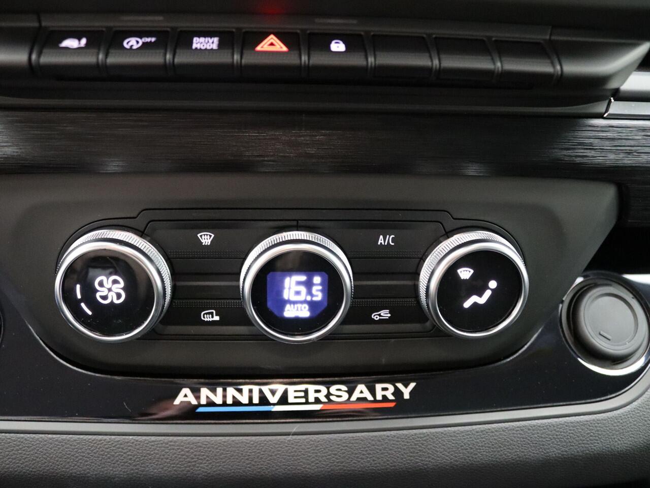 Renault TRAFIC 2.0 Blue dC1 150pk EDC T30 L2H1 Extra 125th Anniversary Camera | Climate | Cruise | Parkeersens. v+a | Stoelverw. | Trekhaak