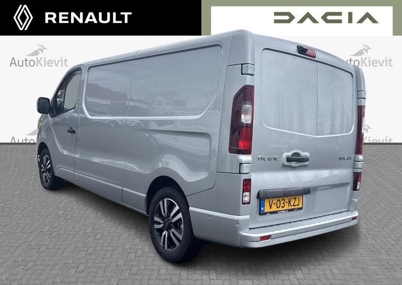 Renault TRAFIC 2.0 Blue dC1 150 T30 L2H1 Extra - Reservewiel / Alarm / 17\" lichtmetalen velgen 'Avens Noir Diamantée' in aluminium en zwart,Houten laadvloer