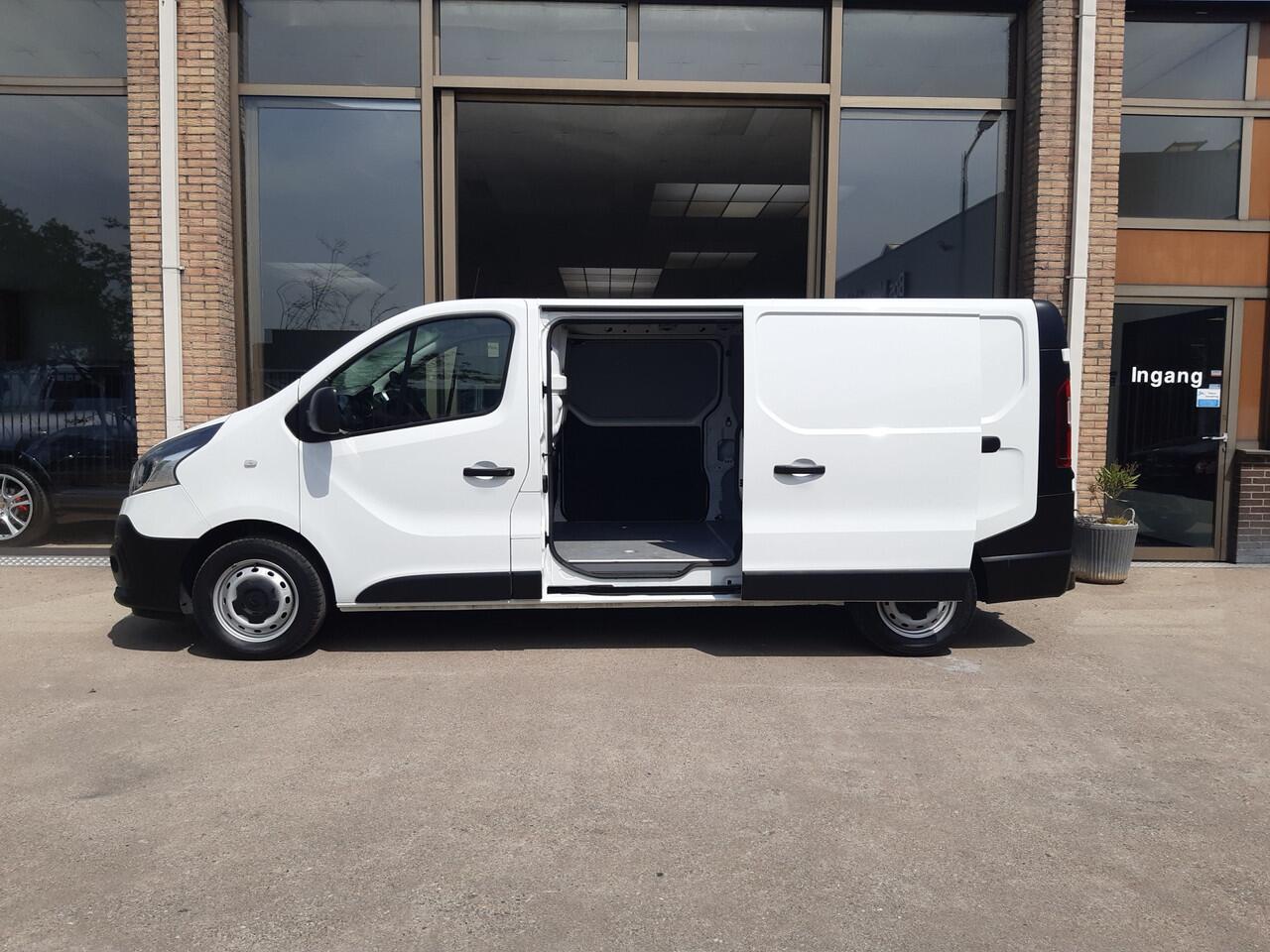 Renault TRAFIC 2.0 dCi 107Kw/145 Pk L&R Schuifdeur L2 Airco Achteruitrijcamera PDC Trekhaak