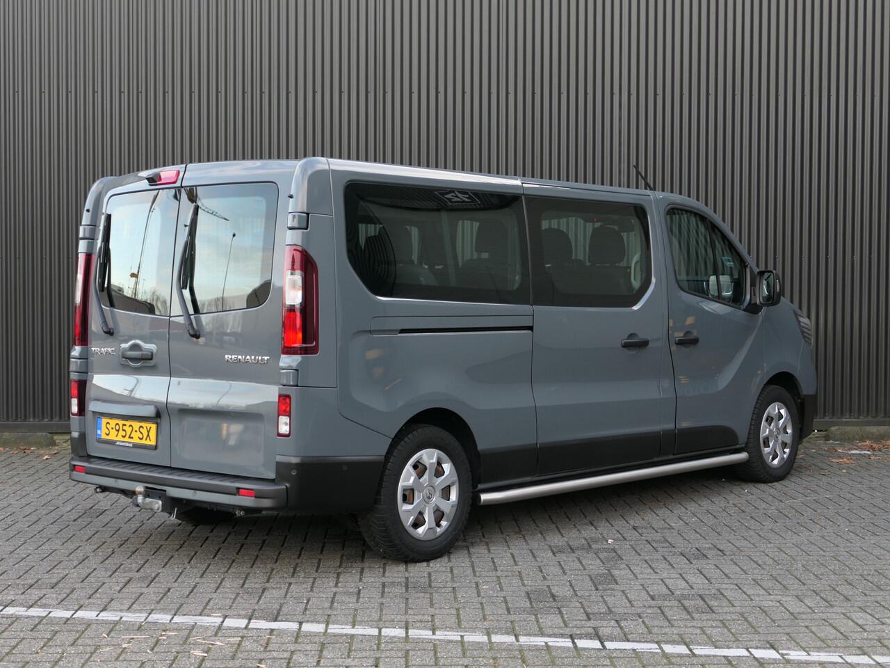 Renault TRAFIC Passenger 9 persoons! - INCL.BTW/BPM - 150pk - Trekhaak - Sidebars - Allseasons - Navi - Sensor V+A