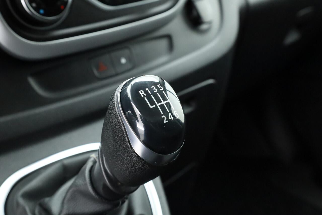 Renault TRAFIC 2.0 dCi 120pk L2H1 Business | Aut. Airco | Camera | Navi | Trekhaak