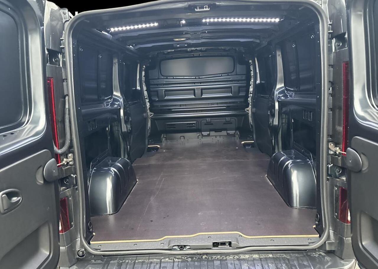 Renault TRAFIC 2.0 Blue dCi 170 EDC T30 L2H1 Extra - Alarm / Trekhaak / Houten laadvloer / Zijschuifdeur links zonder ruit / 17" lichtmetalen velgen / Reservewiel