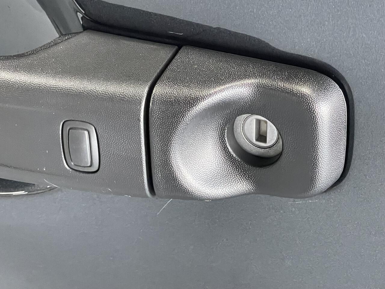 Renault TRAFIC 2.0 Blue dCi 170 PK NEXT LEVEL EDITION Navi / Camera / Led verlichting