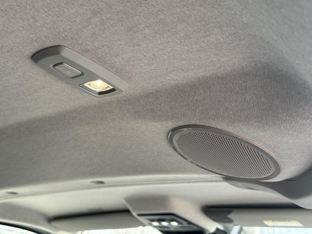 Renault TRAFIC 2.0 Blue dCi 170 T30 L2H1 Anniversary Automaat Dubbelcabine | DEMO | VOL OPTIES | 170 PK AUTOMAAT |