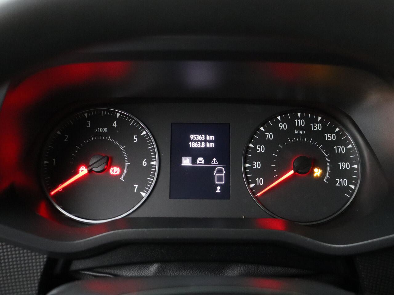 Renault TRAFIC 2.0DCi 130PK Lang Dubbele Cabine | Multimedia | Camera | 6-Persoons | Airco | Cruise | Trekhaak