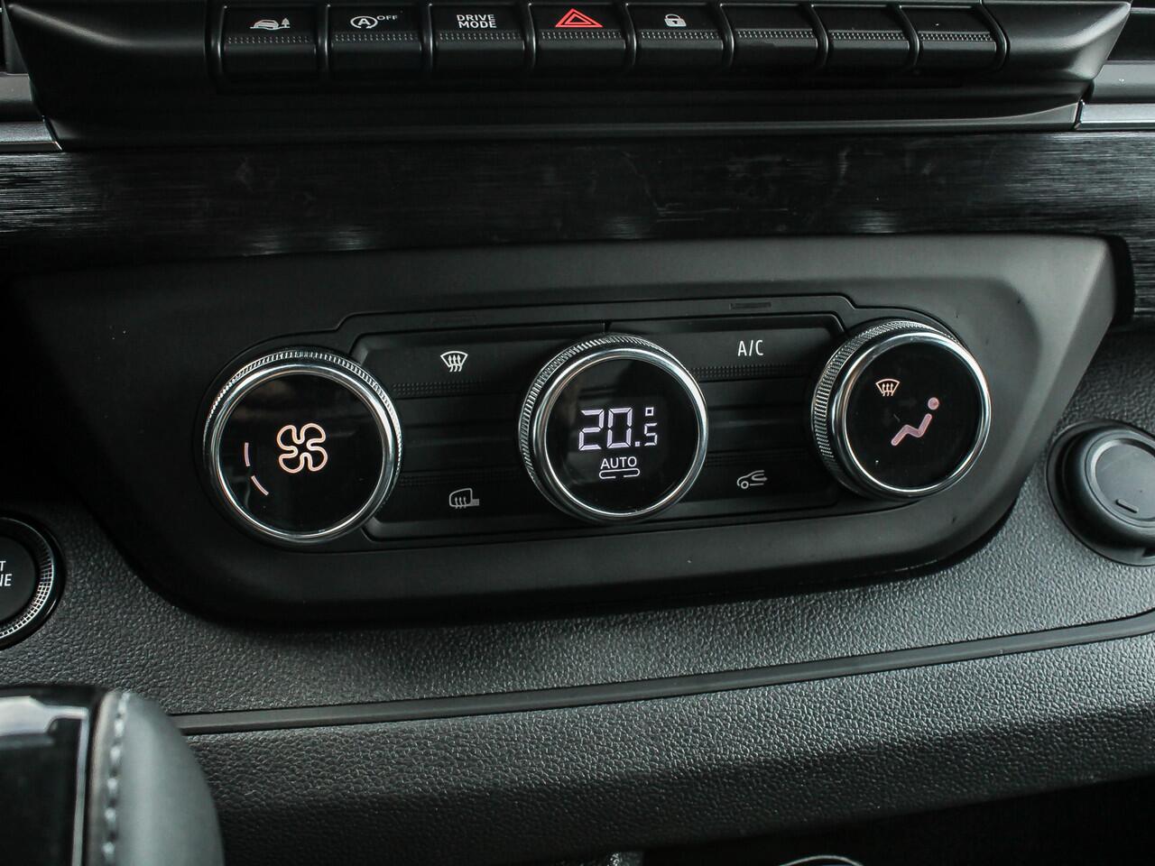 Renault TRAFIC 2.0 BluedCi 170PK Automaat Extra Bestelwagen | BPM VRIJ! | BIJRIJDERSSTOEL | LED KOPLAMPEN | KEYLESS | CAMERA | CRUISE |