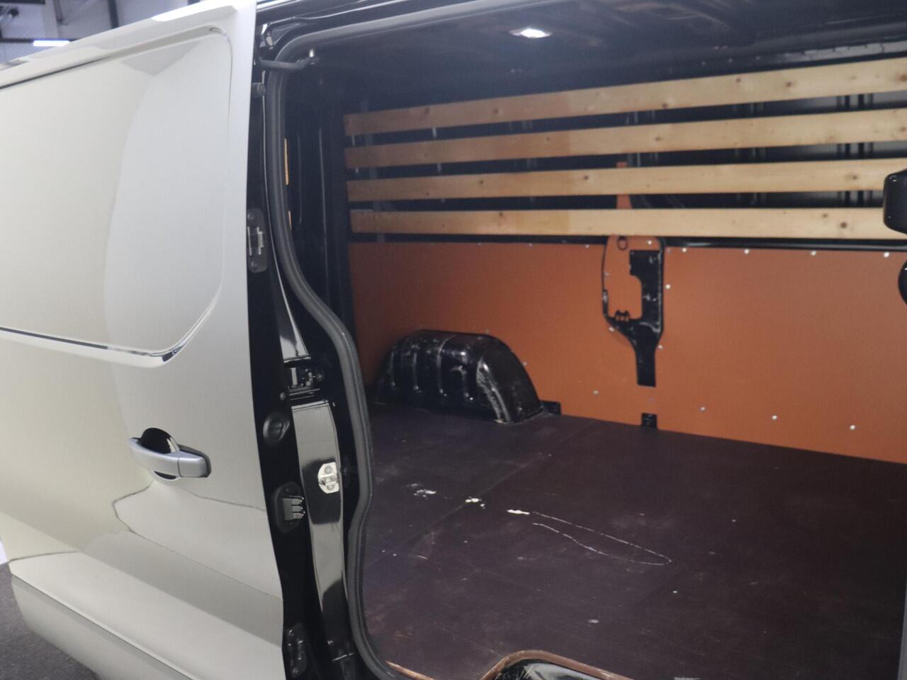 Renault TRAFIC 2.0 Blue dCi 130 T30 L2H1 Advance | Navigatie | Camera | betimmering