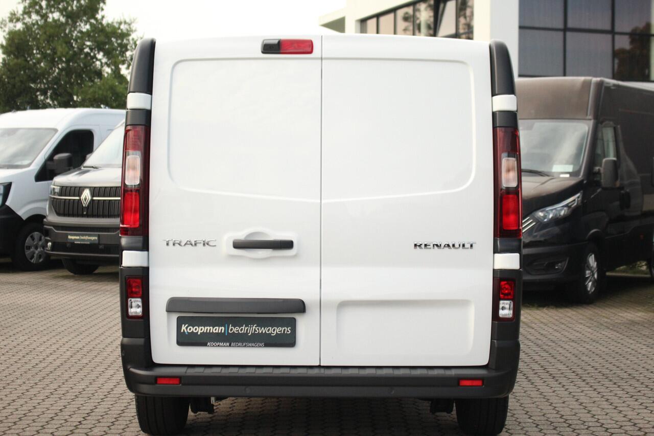 Renault TRAFIC 2.0dCi 150pk T30 L2H1 DC | 6-Zits | Carplay/Android | Camera | Lease 573,- p/m