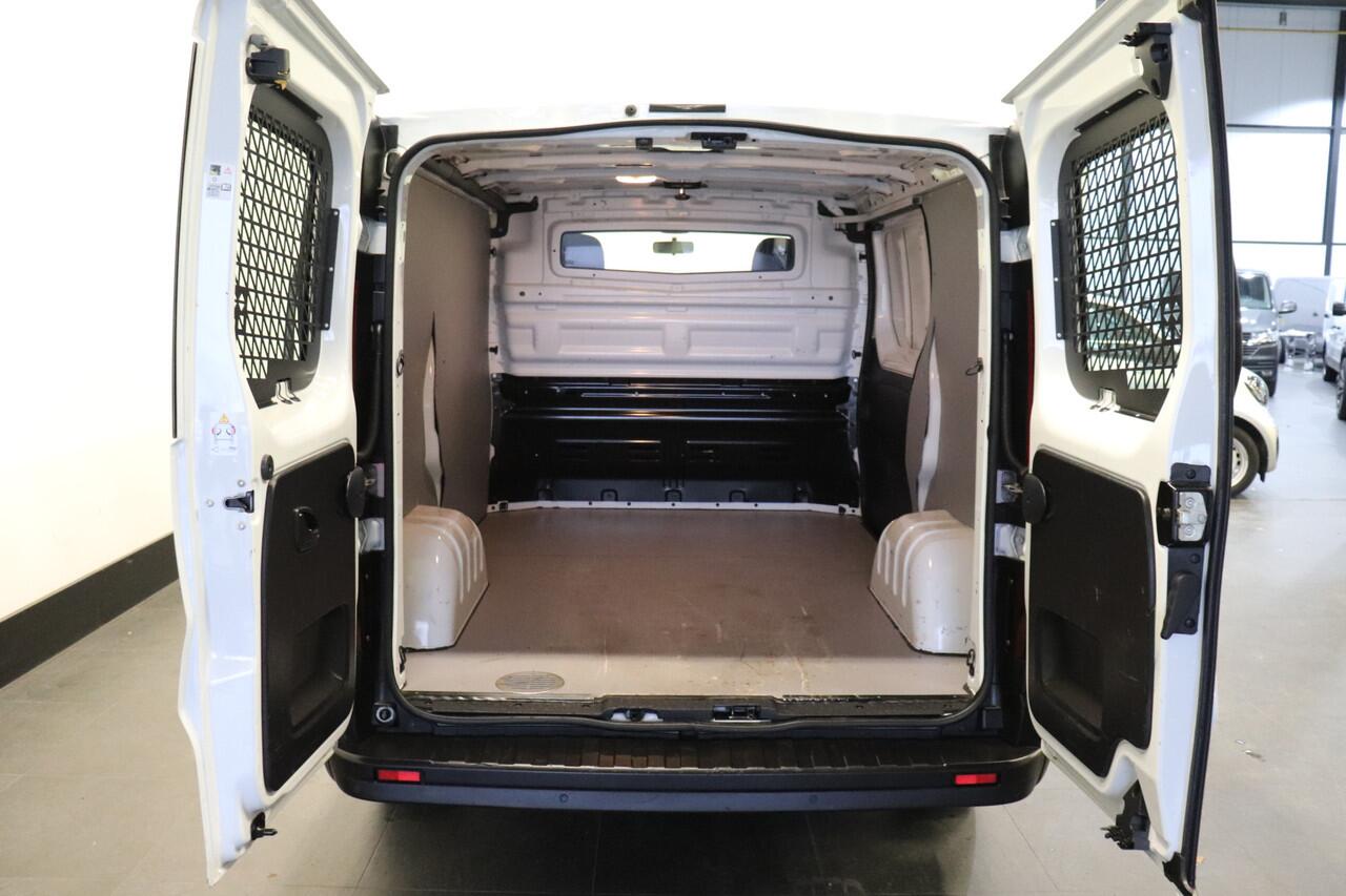 Renault TRAFIC 2.0 dCi 120PK - EURO 6 - Airco - Navi - Cruise - ¤ 11.900,- Excl.