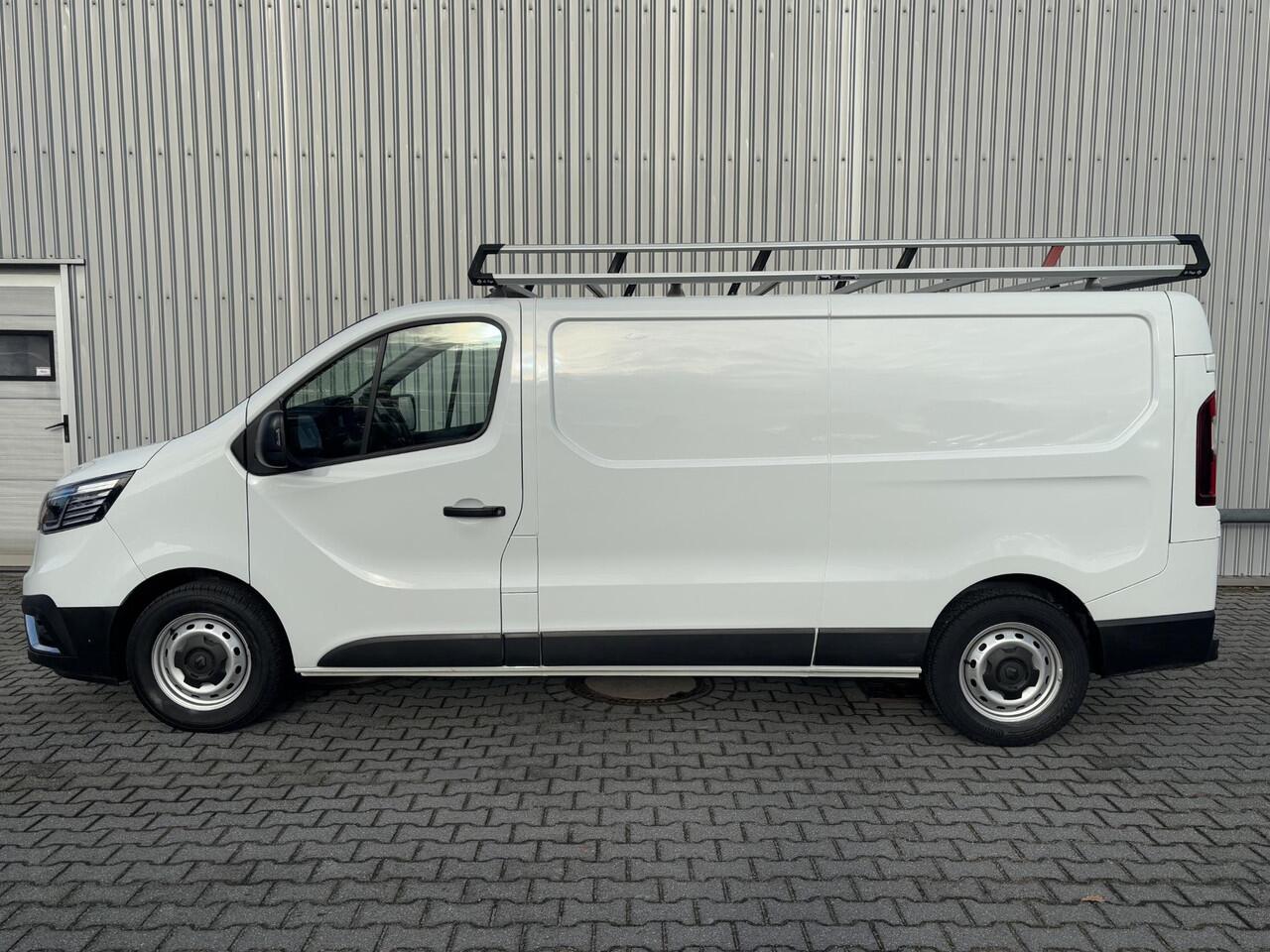 Renault TRAFIC 2.0 dCi 110 T30 L2H1*A/C*CRUISE*NAVI*HAAK*3PERS*