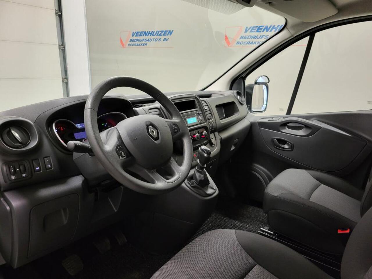 Renault TRAFIC 2.0dCi 120pk 2X Schuifdeur Trekhaak Euro 6!