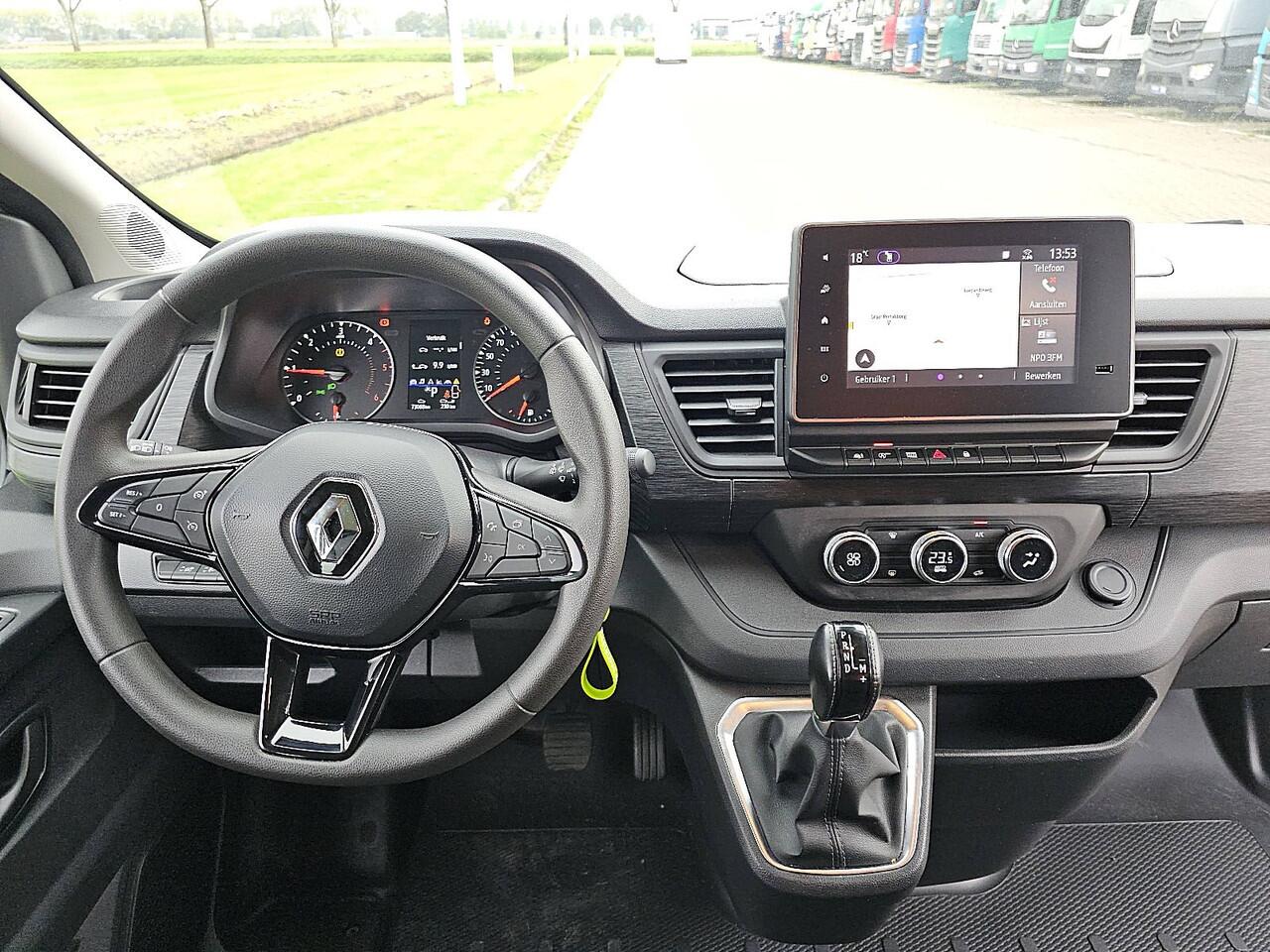 Renault TRAFIC 2.0 dCi L2H1 DC Comfort Camera Navi Cruise Automaat Sidebars Euro6 150Pk NAP 1e Eigenaar!