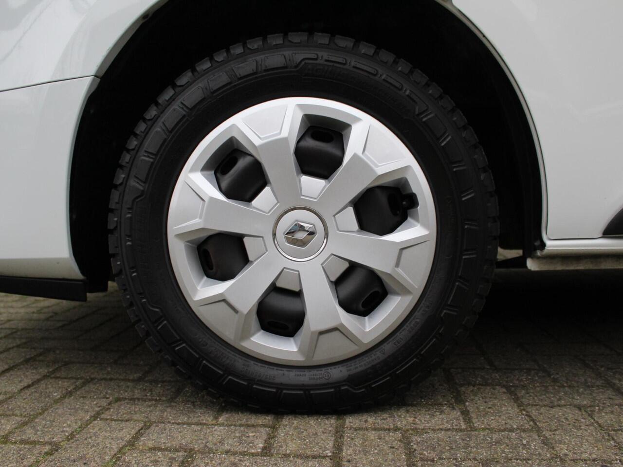 Renault TRAFIC 2.0 dCi 130 T30 L2H1 Work Edition / DEALER ONDERHOUDEN / TREKHAAK / NAVI / PARKEERSENSOREN / CLIMATE CONTROL / APPLE CARPLAY / ANDROID AUTO / REGENSENSOR