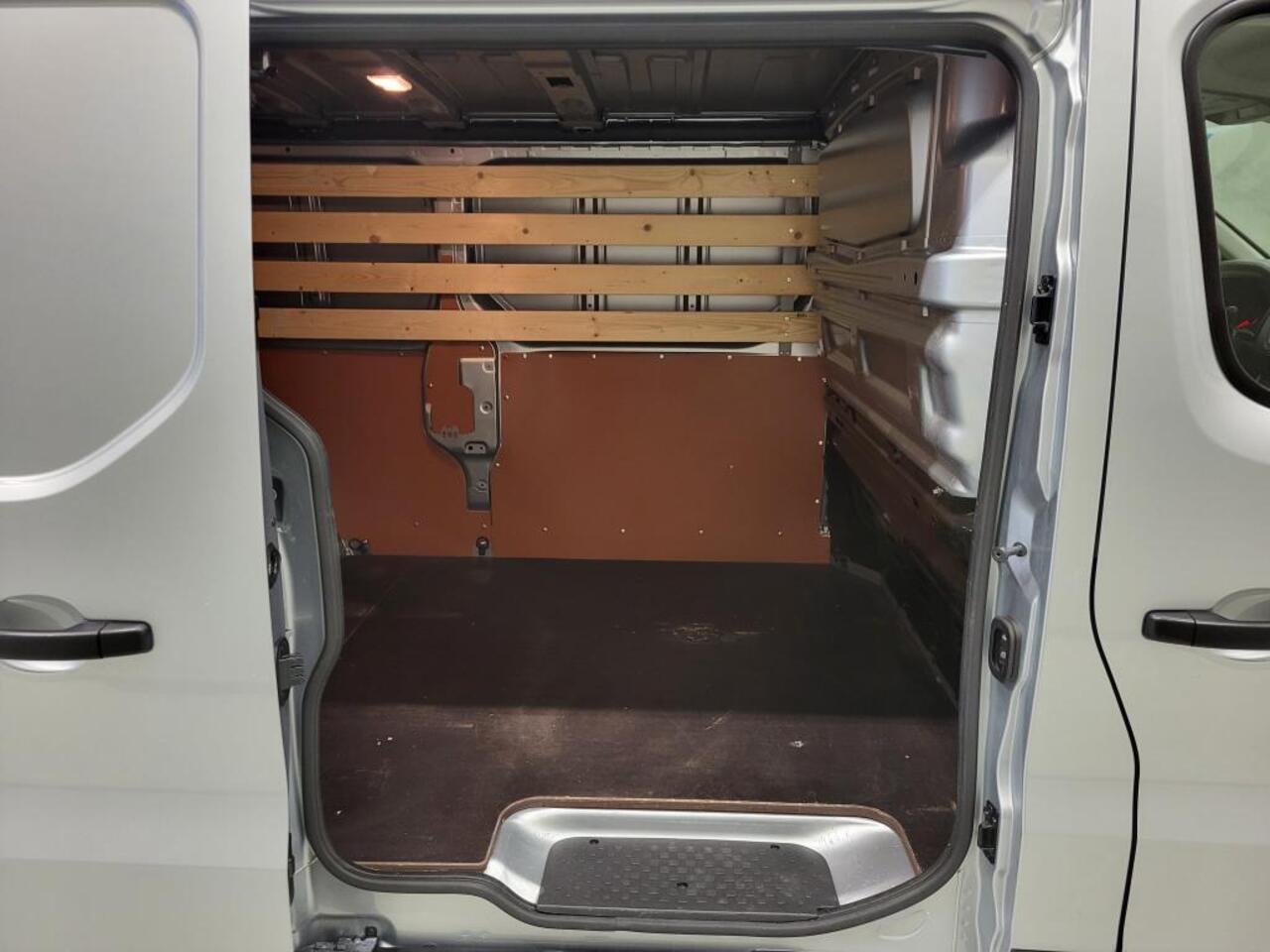 Renault TRAFIC 2.0dCi L2/H1 Trekhaak Euro 6!