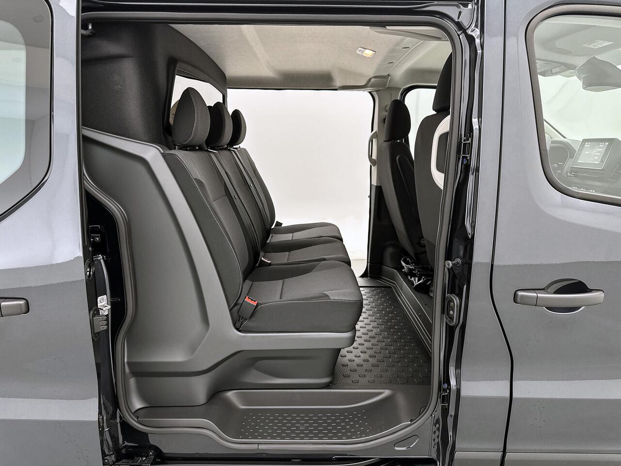 Renault TRAFIC 2.0 Blue dCi 130 T29 L2H1 Advance DC 2x Schuifdeur Led Dubbele cabine Betimmering Trekhaak Camera Lichtmetaal Parkeersensoren Carplay