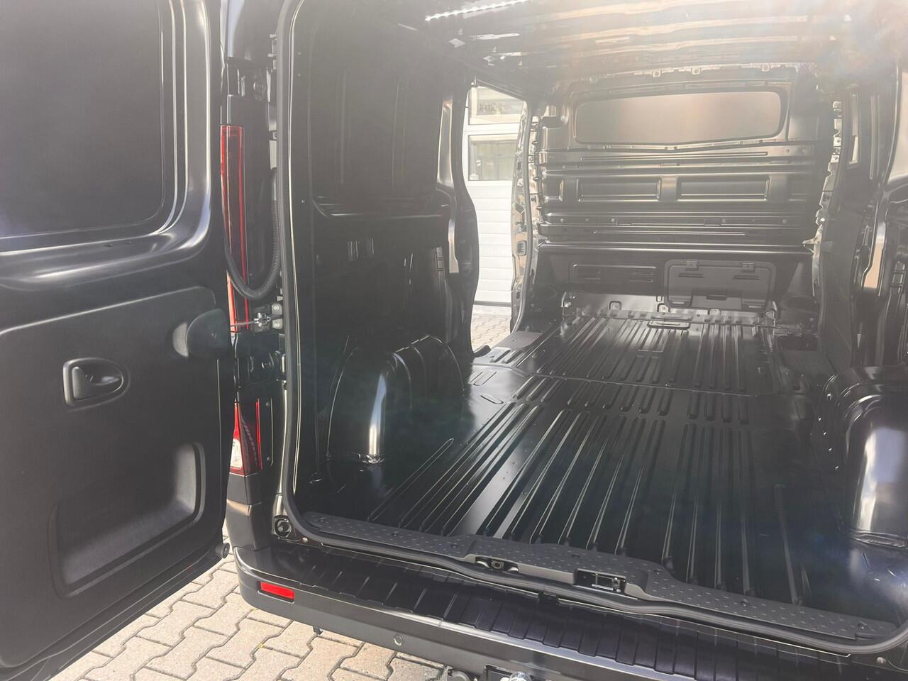 Renault TRAFIC 2.0 Blue dC1 150 T30 L2H1 Extra Dubbele schuifdeur VVB294 BPM vrij! Benut nu nog uw voordeel!