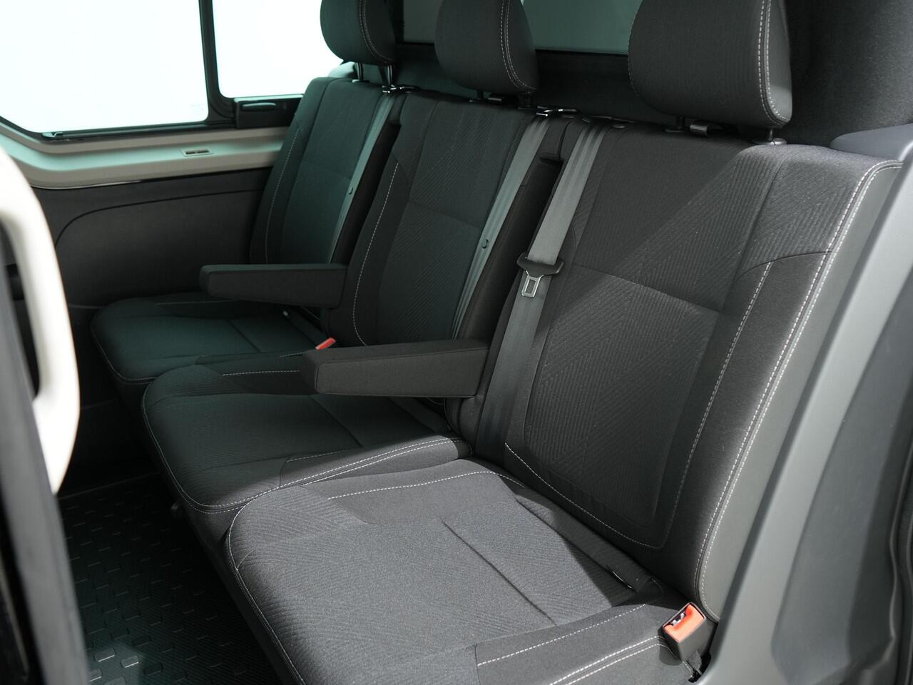 Renault TRAFIC L2 H1 DC 2.0 BLUE DCI EDC 170 T29 EXTRA | Trekhaak | Betimmering | Ramen/wissers achter