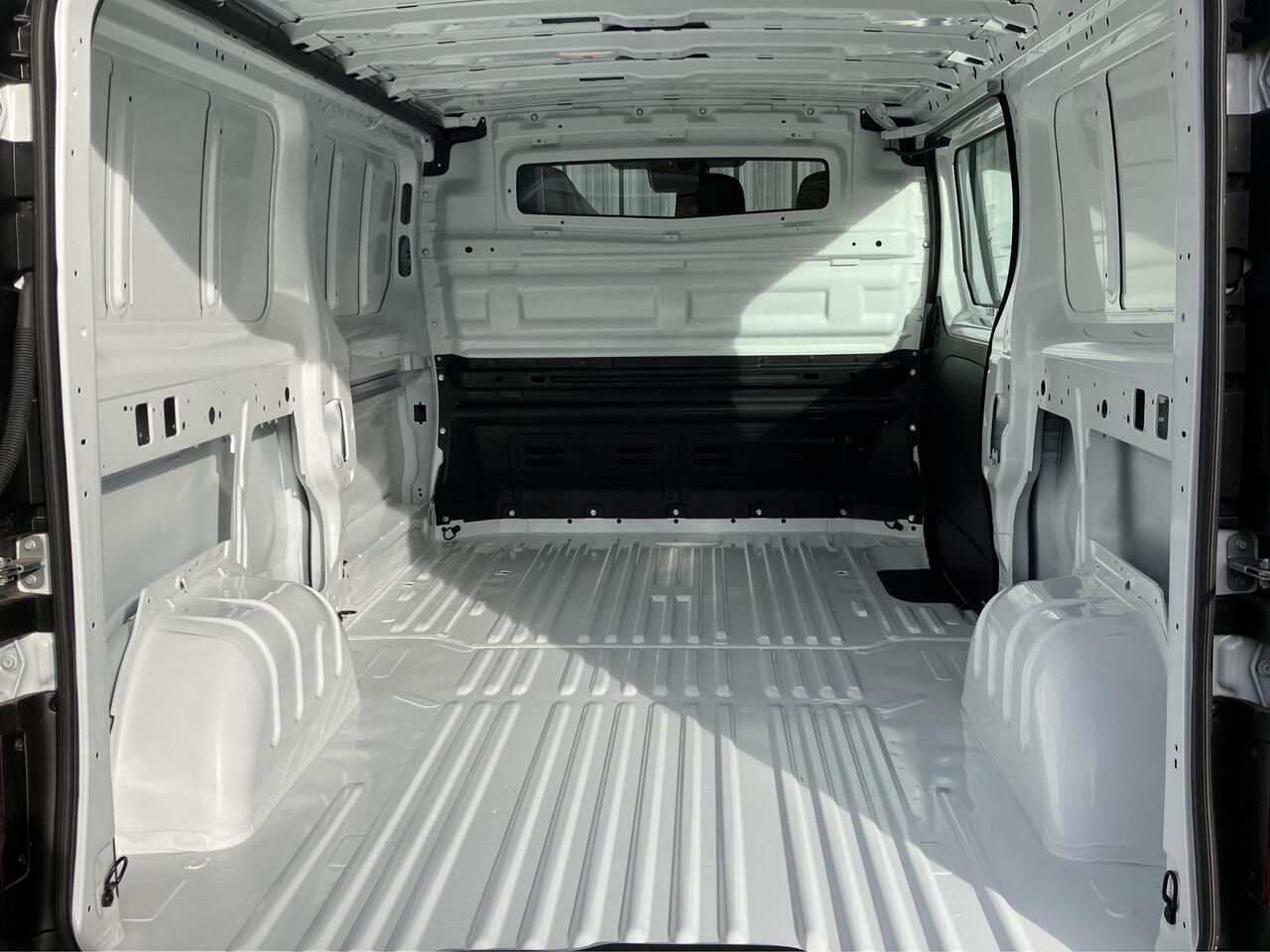 Renault TRAFIC 2.0 Blue dCi 130 T30 L2H1 Advance * BPM VRIJ / 0 KM *