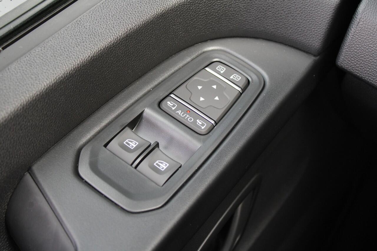 Renault TRAFIC 2.0 Blue dCi 130pk T30 L2H1 Advance - 2x Schuifdeur - Achteruitrijcamera - Carplay - Android - Allseason - Trekhaak - Rijklaar