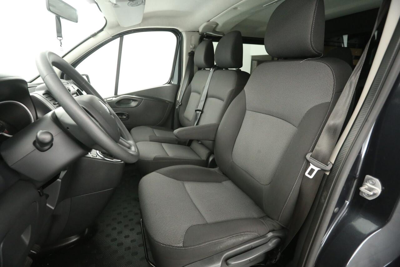 Renault TRAFIC 2.0 dCi T29 145PK L2H1 | DC | 6-Zits | Automaat | Airco | Trekh. | Cruise | Parkeersens.