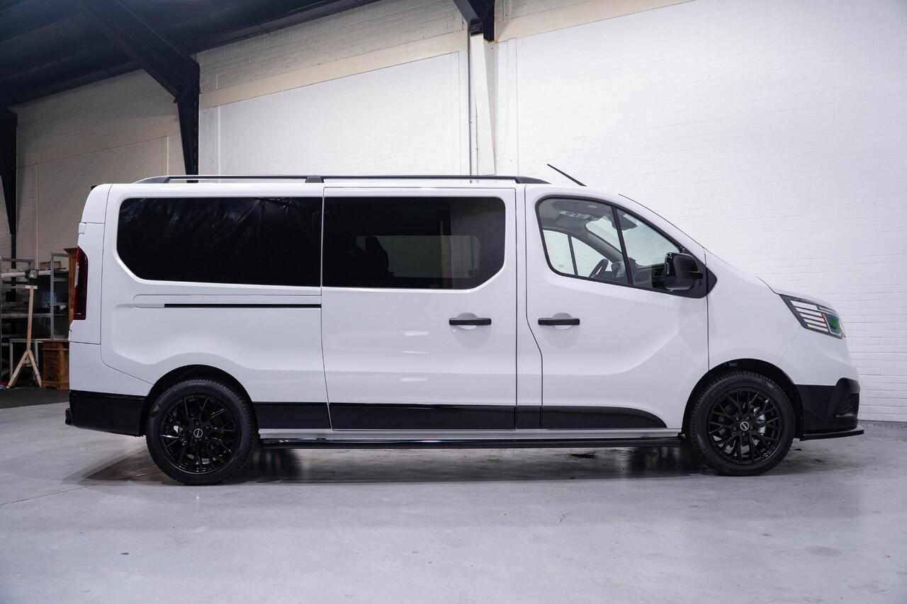 Renault TRAFIC 2.0 dCi 150 pk Dubbel Cabine Black Style Navi Camera, 18" LMV, Spoiler V+A, LED Koplampen, Keyless Entry, BPM Vrij, 6-Zits