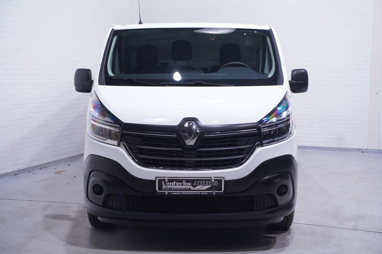 Renault TRAFIC 2.0 dCi 120 pk L2H1 Airco, LED Koplampen Laadruimte Pakket, PDC achter, 3-Zits