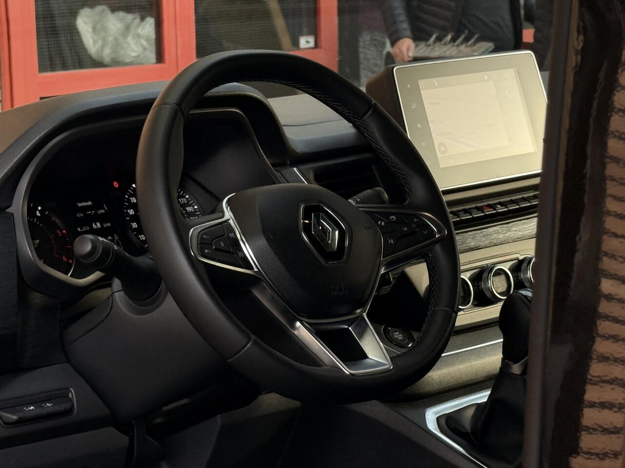 Renault TRAFIC 2.0 dCi 170 T29 L2H1 DC Luxe Trekhaak / Sidebars / Dubbele Schuifdeur / Cruise / LED / Camera