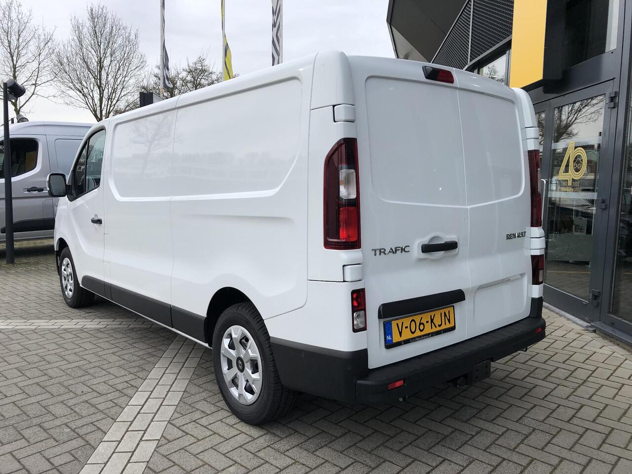 Renault TRAFIC 2.0 Blue dC1 150 EDC T30 L2H1 Advance ** BPM-VRIJ ** & Direct leverbaar [ ¤ 19.470,- voordeel ! ]
