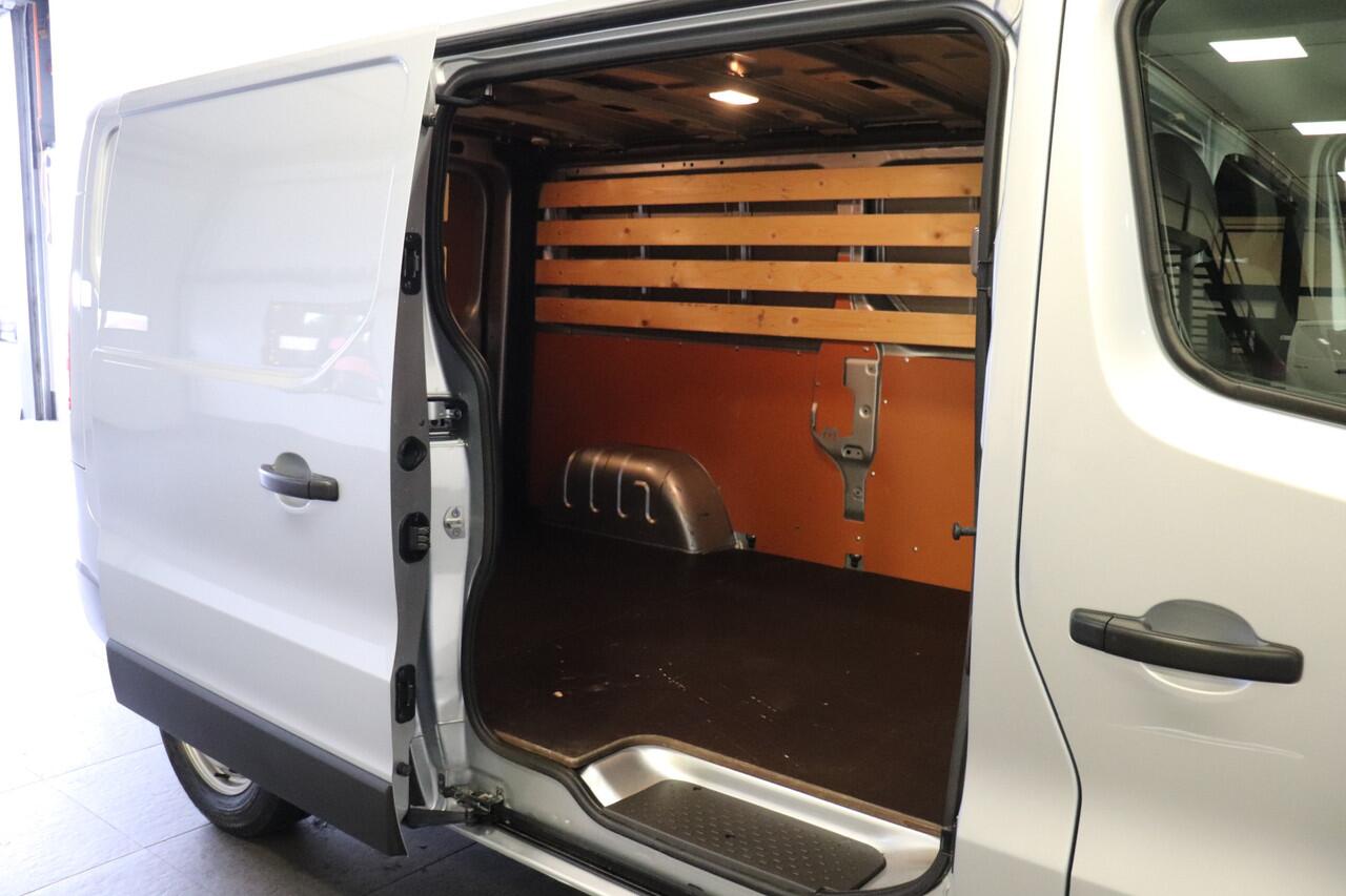 Renault TRAFIC 2.0 dCi 110PK L2 EURO 6 - Airco - Cruise - Trekhaak - ¤21.950- Excl.