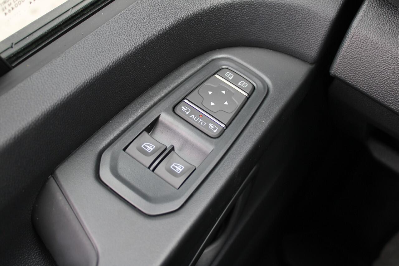 Renault TRAFIC 2.0 Blue dCi 150pk T30 L2H1 Advance - Achteruitrijcamera - Carplay - Android - Allseason - Trekhaak - Rijklaar