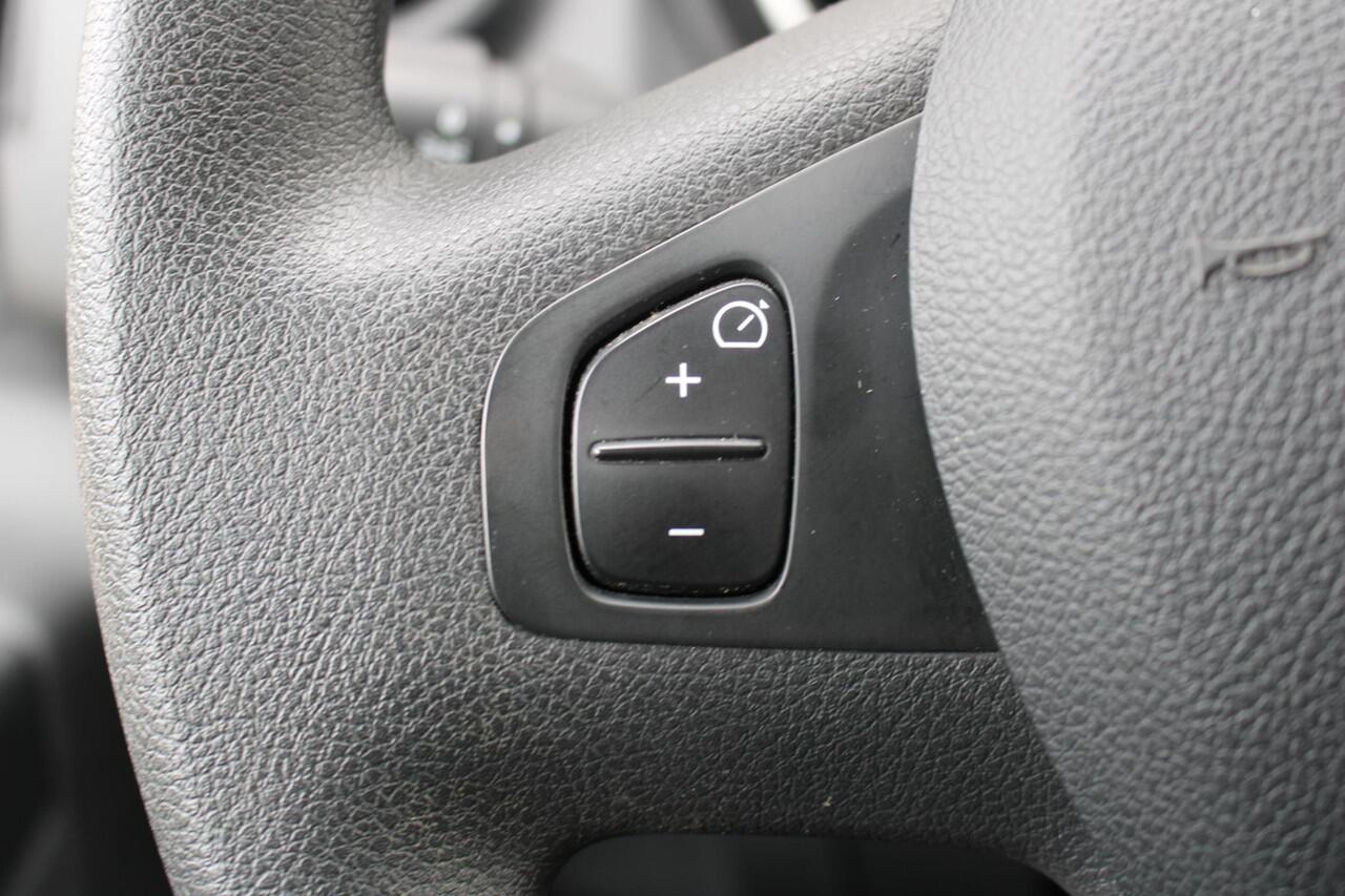 Renault TRAFIC Passenger 2.0 dCi 120 Grand Zen 9-PERSOONS | Ledverlichting | Airconditioning | Cruise control | Navigatiesysteem | Trekhaak | All Season banden | INCL. BTW/BPM