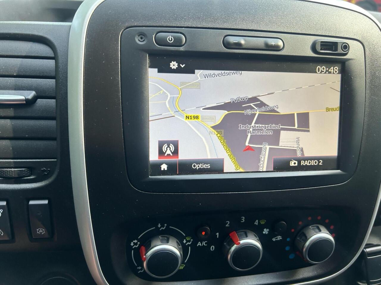 Renault TRAFIC 1.6 dCi 95 T27 L1H1 Comfort EU6 | Trekhaak | wegklapbare dakdragers | Airco | Navi |