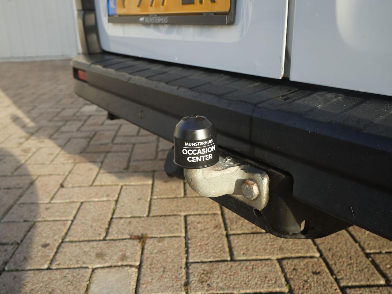 Renault TRAFIC 1.6 dCi 125 T29 L2H2 Comfort Energy - Unieke Uitvoering! - Verhoogd dak - Complete kastinrichting - All Seasonbanden - Trekhaak