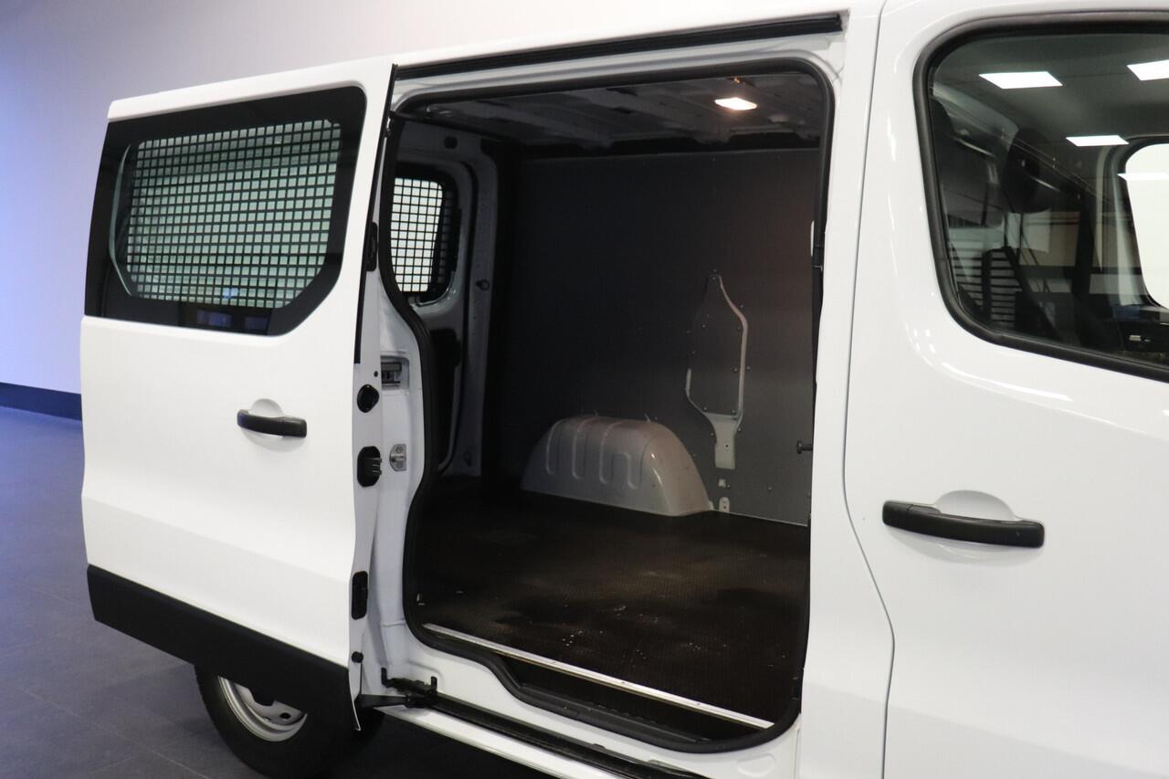 Renault TRAFIC 2.0 dCi 120PK EURO 6 - Airco - Navi - Cruise - ¤13.499,- Excl.