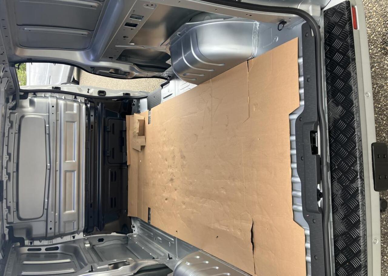 Renault TRAFIC 2.0 Blue dC1 150 EDC T30 L2H1 Extra - 125th Anniversary - Alarm / Trekhaak / Reservewiel