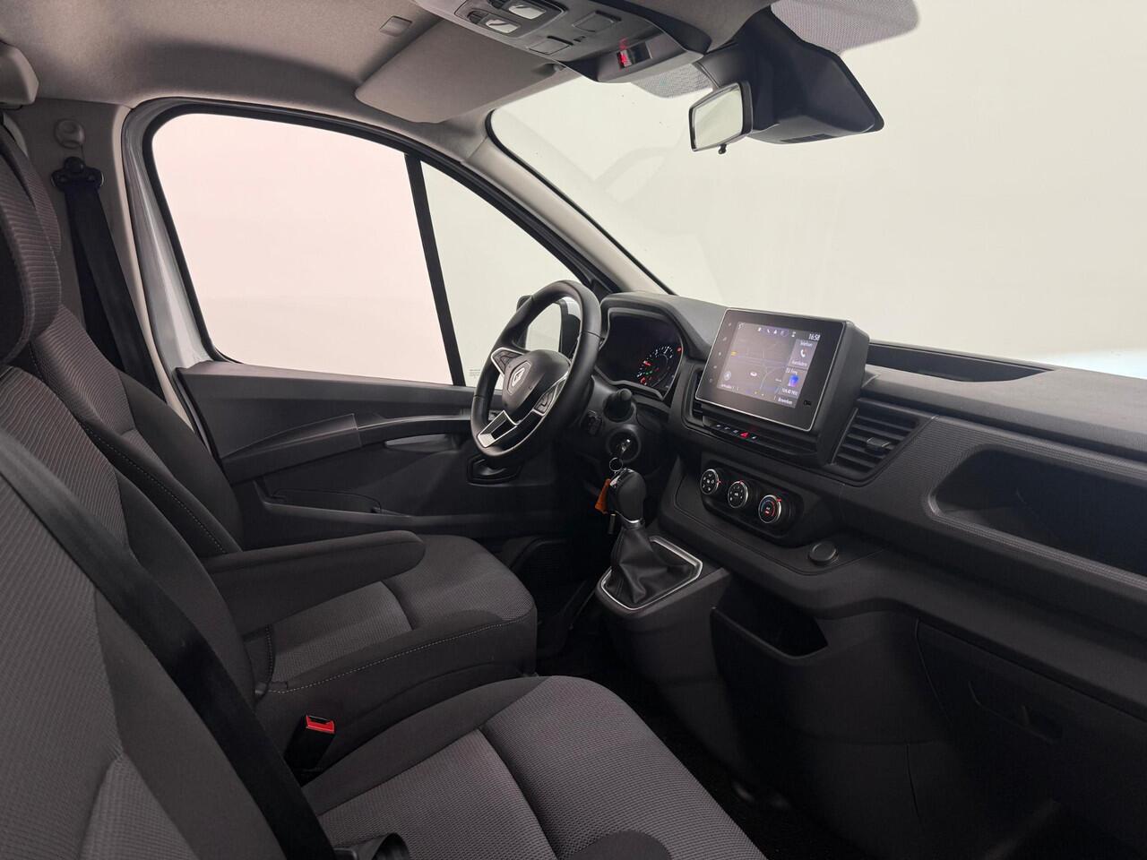 Renault TRAFIC 2.0 DCI 150PK L2H1 Dubbele Cabine Work Edition Airco Cruise Control Navi Parkeersensoren Voor & Achter Camera