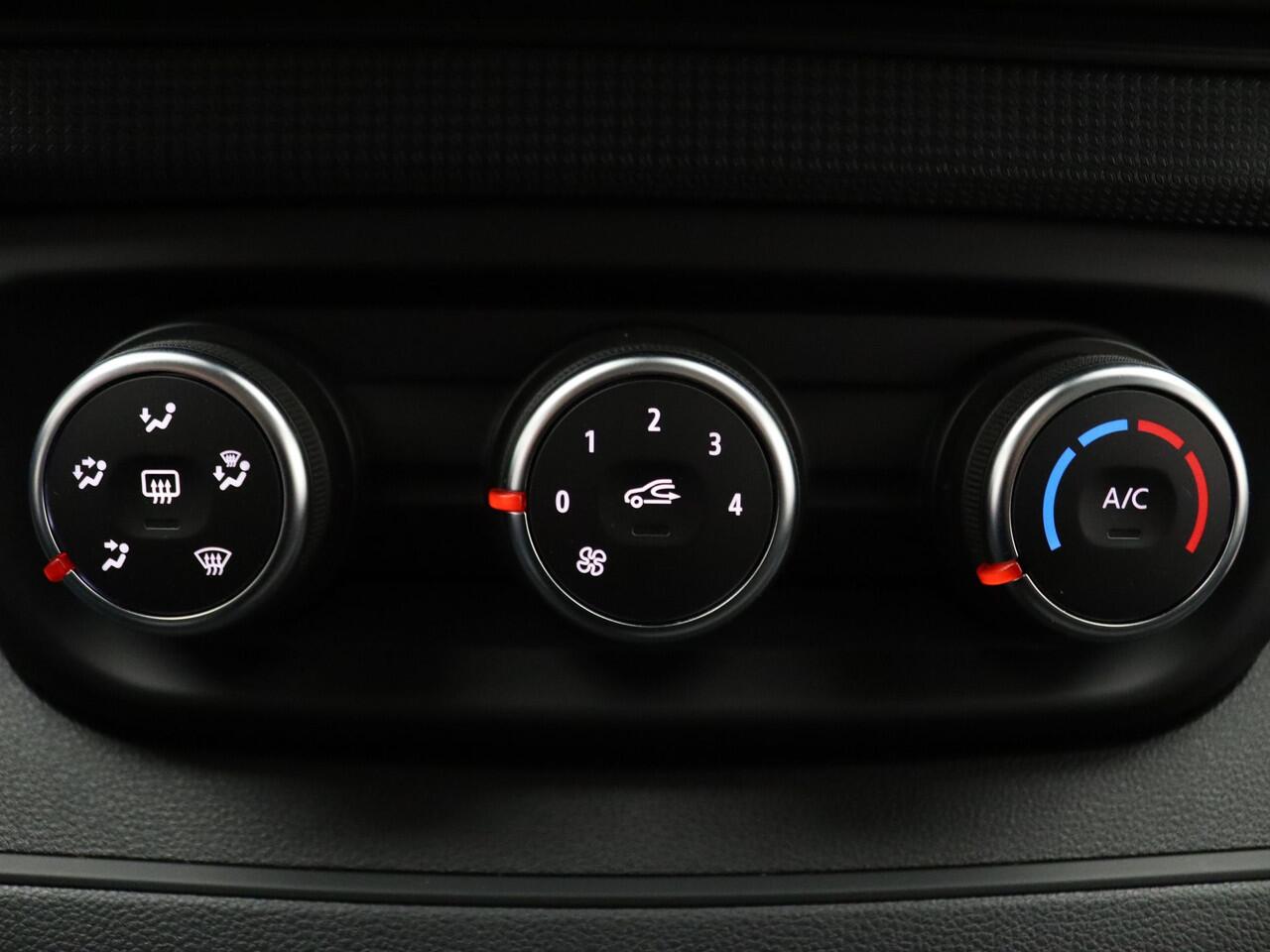 Renault TRAFIC 2.0 dCi 150pk EDC T29 L2H1 DC Work Edition Camera | Cruise | Navi | Parkeersens. v+a | Trekhaak