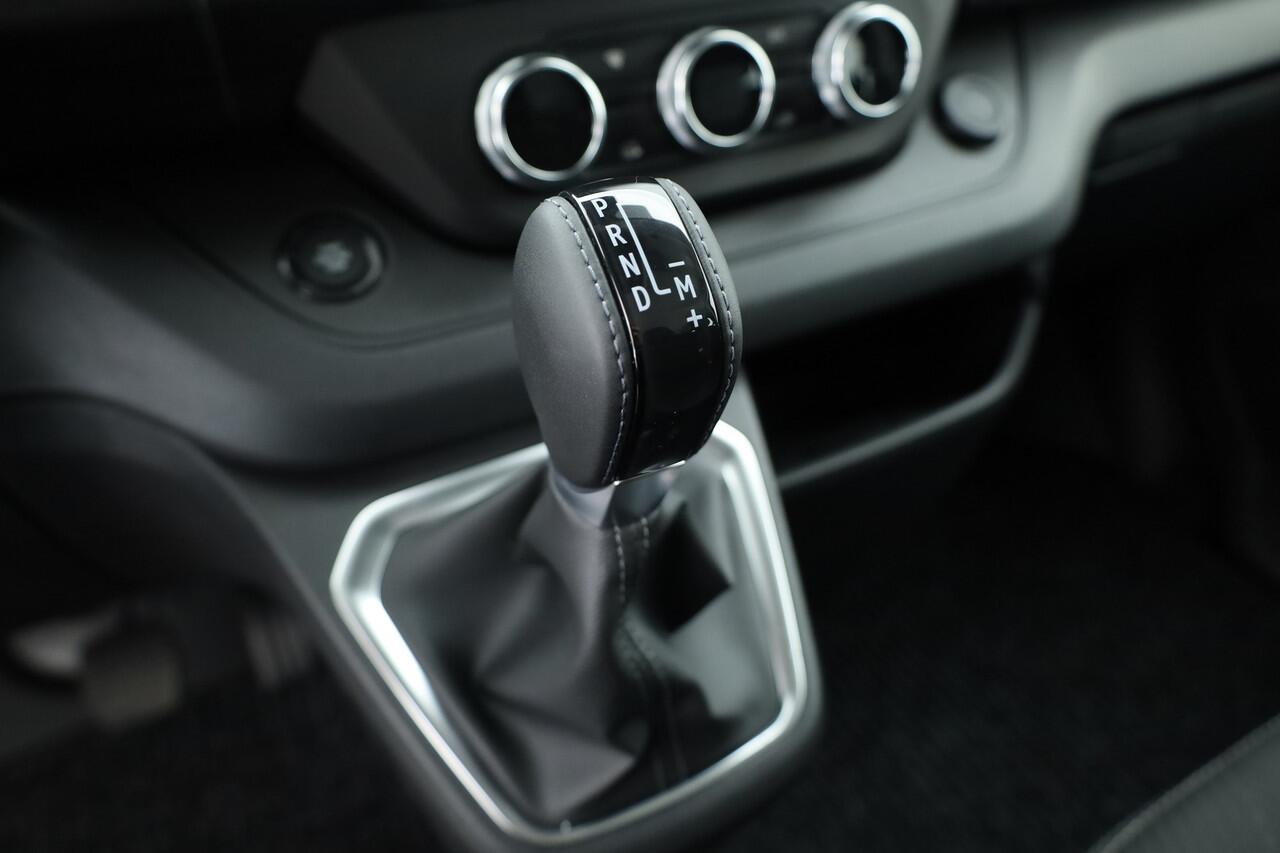 Renault TRAFIC 2.0 Blue-170pk-Automaat L2H1 Extra | Dubb.Cab. | 6 pers. | BLACK EDITION | Camera | Cruise | Navi | Voorraad | BPM Vrij