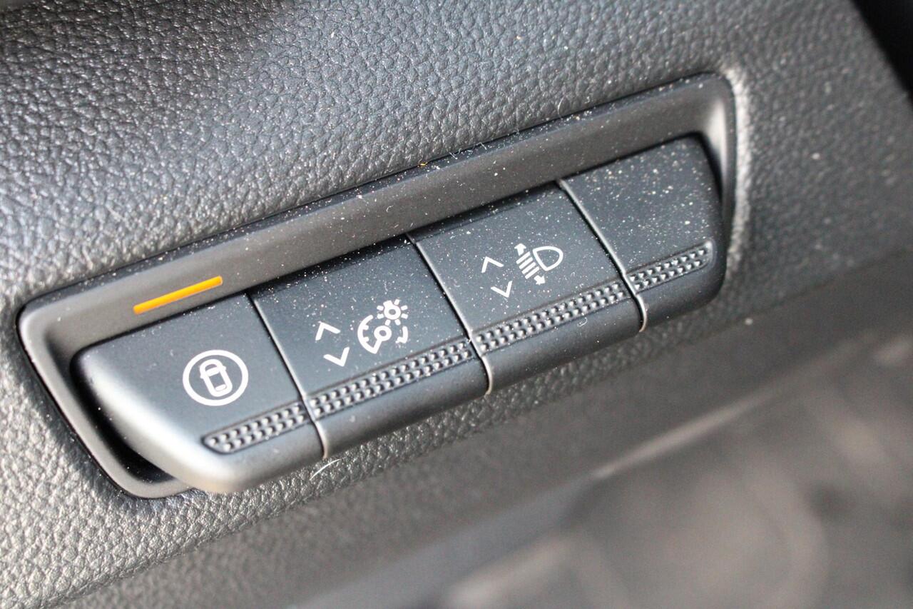 Renault TRAFIC 2.0 Blue dCi 130 T30 L2H1 Advance | Navi | Camera