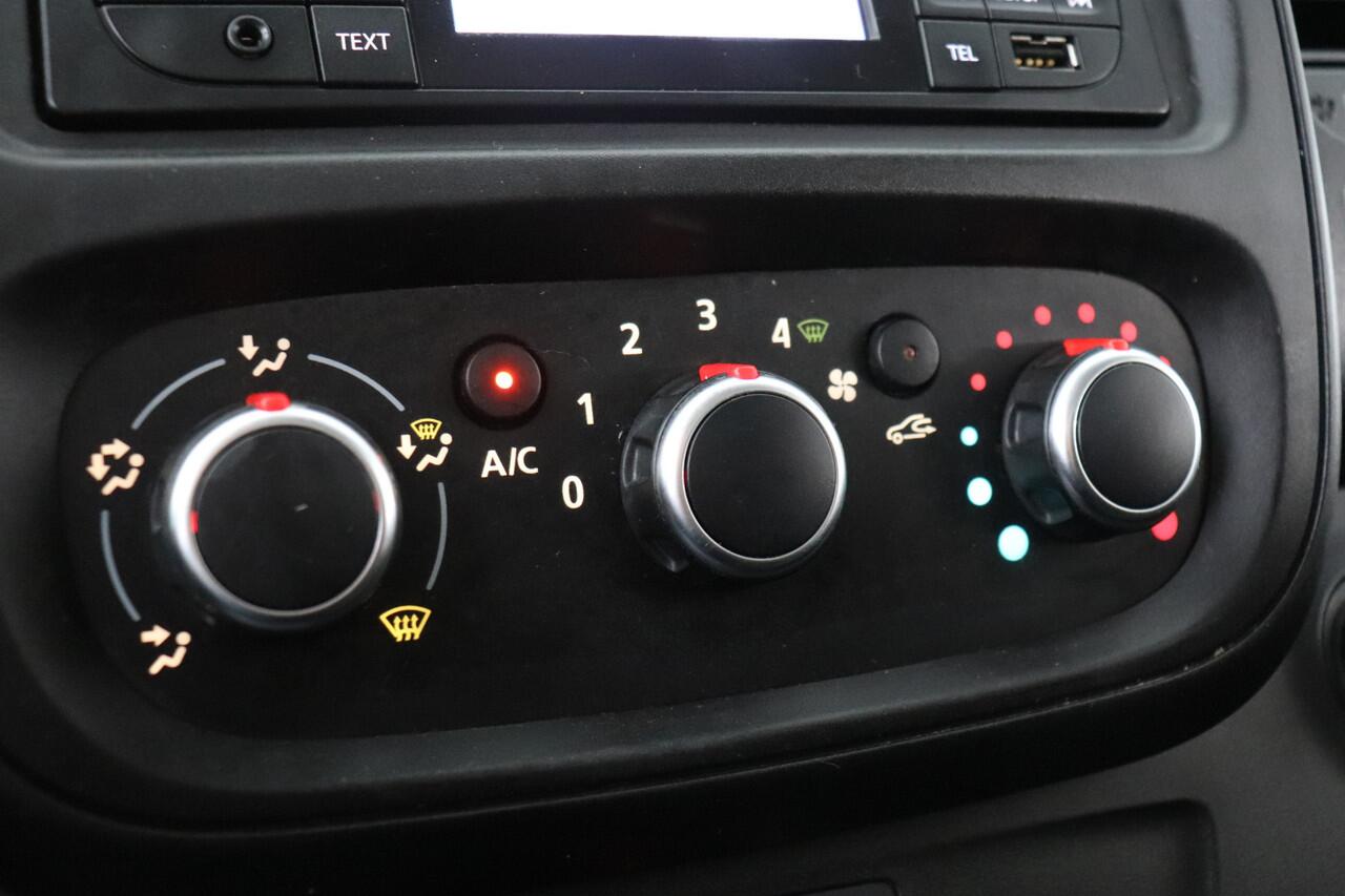 Renault TRAFIC 2.0 dCi 120PK - EURO 6 - Airco - Camera - ¤ 13.900,- Excl.