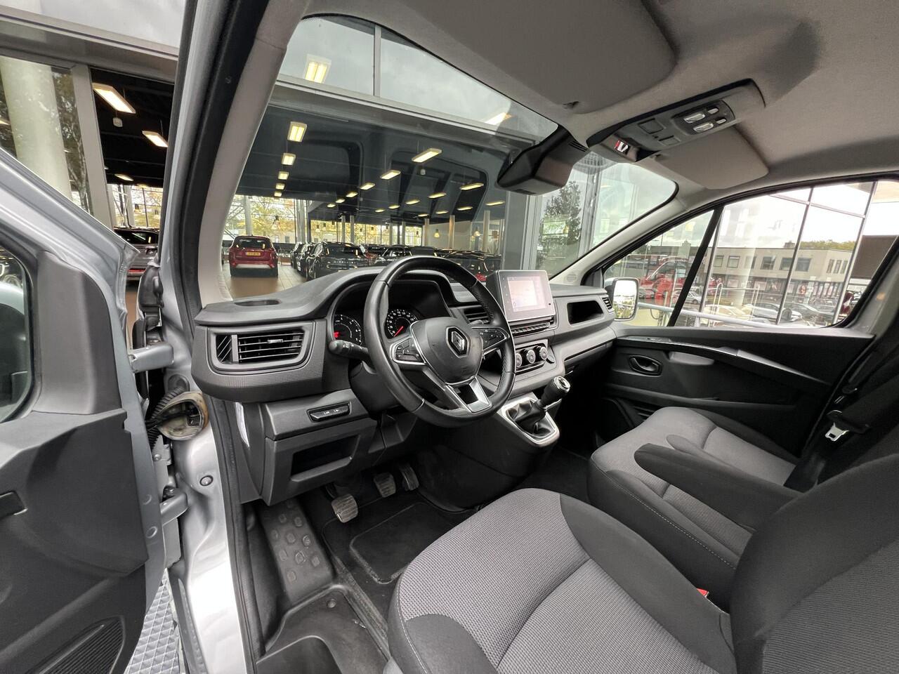 Renault TRAFIC 2.0 dCi 130 T30 L2H1 Work Edition | Navigatie | Trekhaak | Apple Carplay | Betimmering