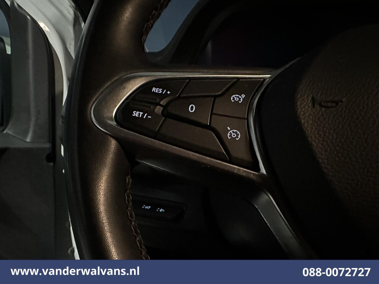 Renault TRAFIC 2.0 dCi 131pk L2H1 Euro6 Airco | Navigatie | LED | Cruisecontrol | Parkeersensoren Bijrijdersbank, 2500kg trekvermogen