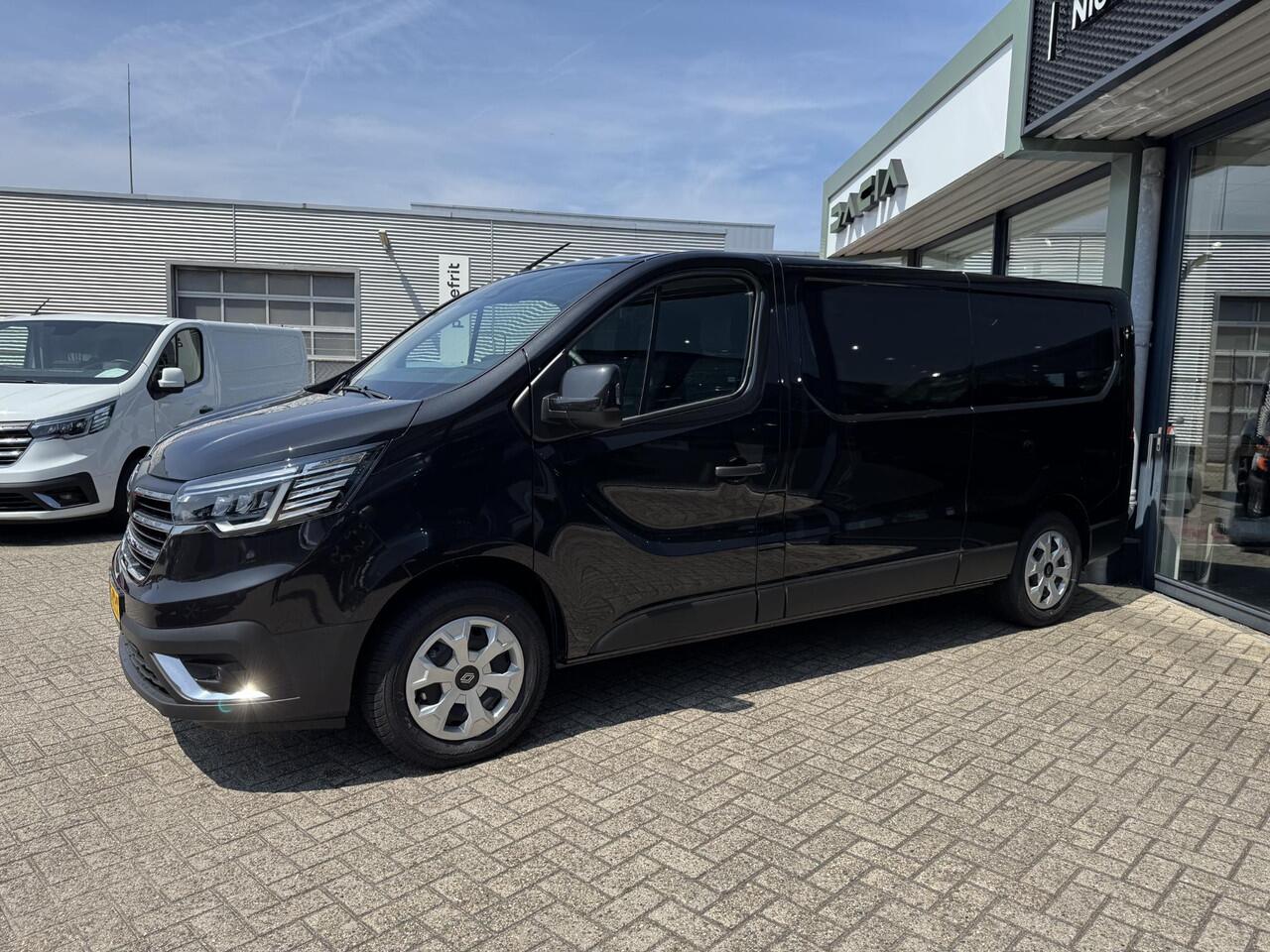 Renault TRAFIC 2.0 Blue dC1 150 EDC T30 L2H1 Advance / TREKHAAK / NAVIGATIE / PARKEERSENSOREN + CAMERA /
