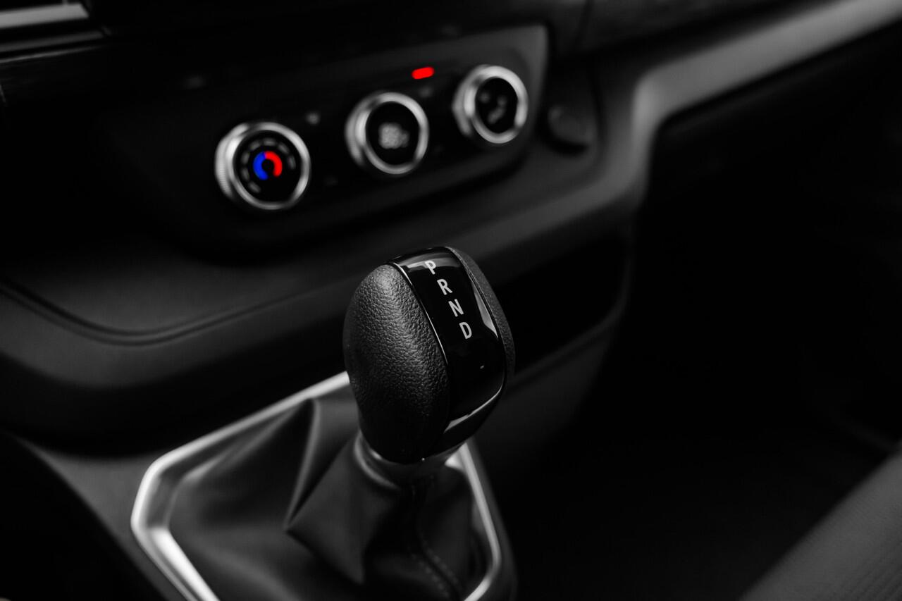 Renault TRAFIC E-Tech T29 L2H1 Advance 52 kWh | Navigatie | 22KW AC | Airco | Cruise | Camera | LED | NU MET ¤ 8750,- VOORDEEL !! |