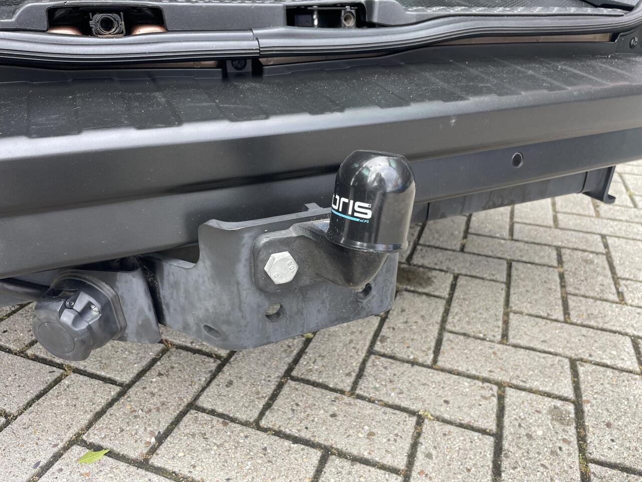 Renault TRAFIC Passenger 2.0 dCi 120 Grand Zen | Trekhaak | Parkeersensoren | Navigatie