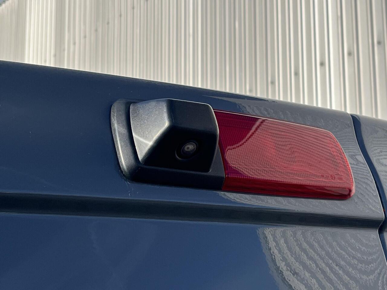 Renault TRAFIC 2.0 dCi 145 T29 L2H1*ECC*CRUISE*NAVI*HAAK*CAM*