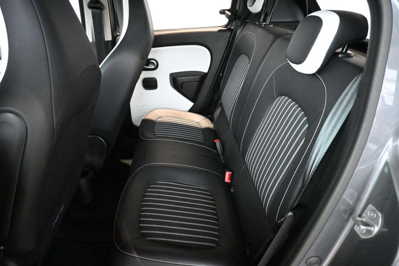 Renault TWINGO Z.E. R80 Intens Automaat Navigatie Panoramadak Dealer Onderhouden! Inruil Mogelijk!