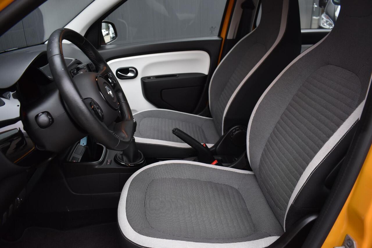Renault TWINGO 1.0 SCe Collection AIRCO | 1E EIGENAAR | DEALER ONDERHOUDEN | BLUETOOTH | ELEKTRISCHE RAMEN EN SPIEGELS | VERWARBARE SPIEGELS |