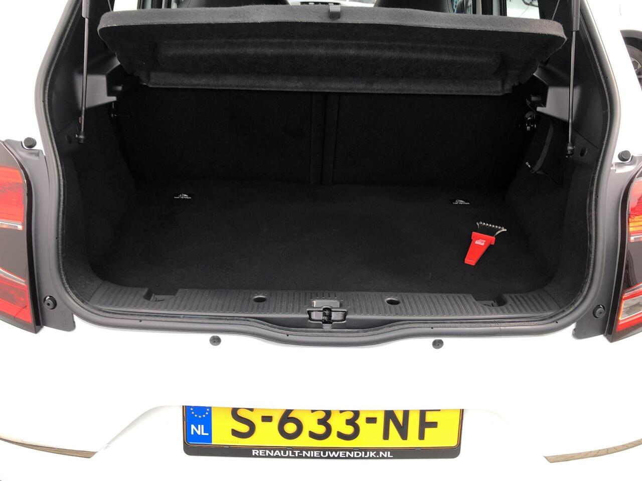 Renault TWINGO Z.E. R80 Intens / CLIMATE CONTROL / LICHTMETALEN VELGEN / APPLE CARPLAY / ANDROID AUTO