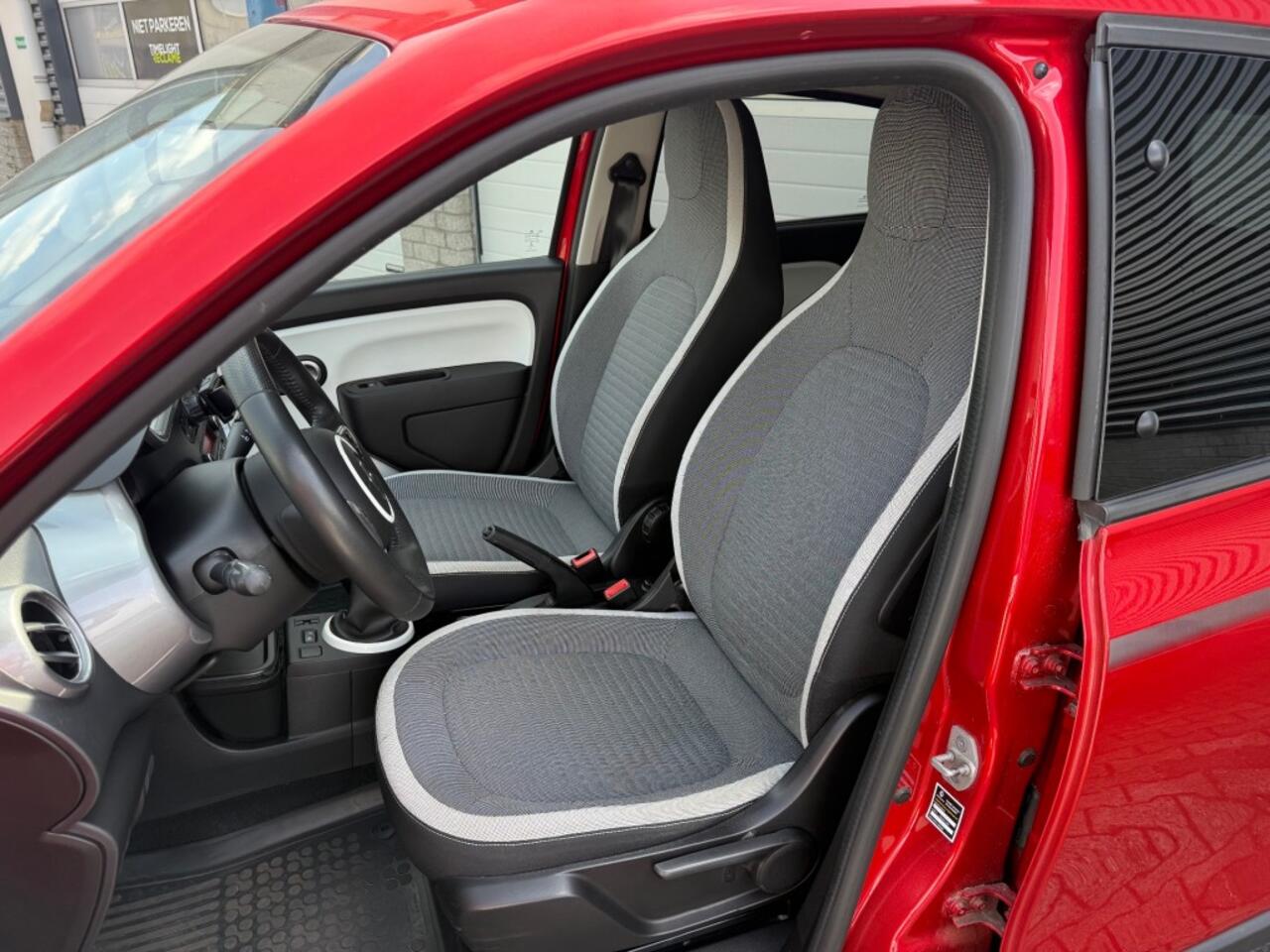 Renault TWINGO 1.0 SCE LIMITED